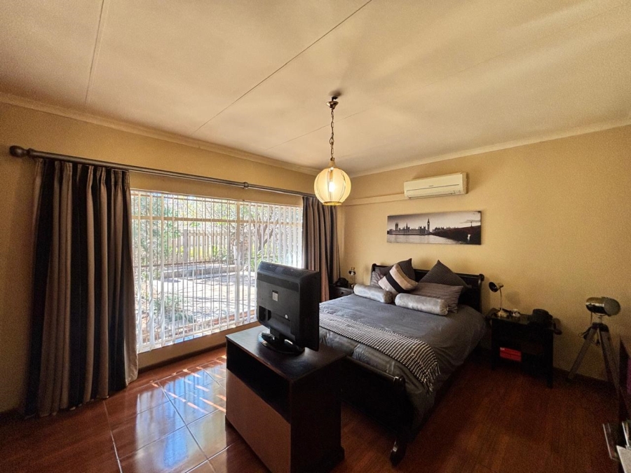 4 Bedroom Property for Sale in Flamwood North West